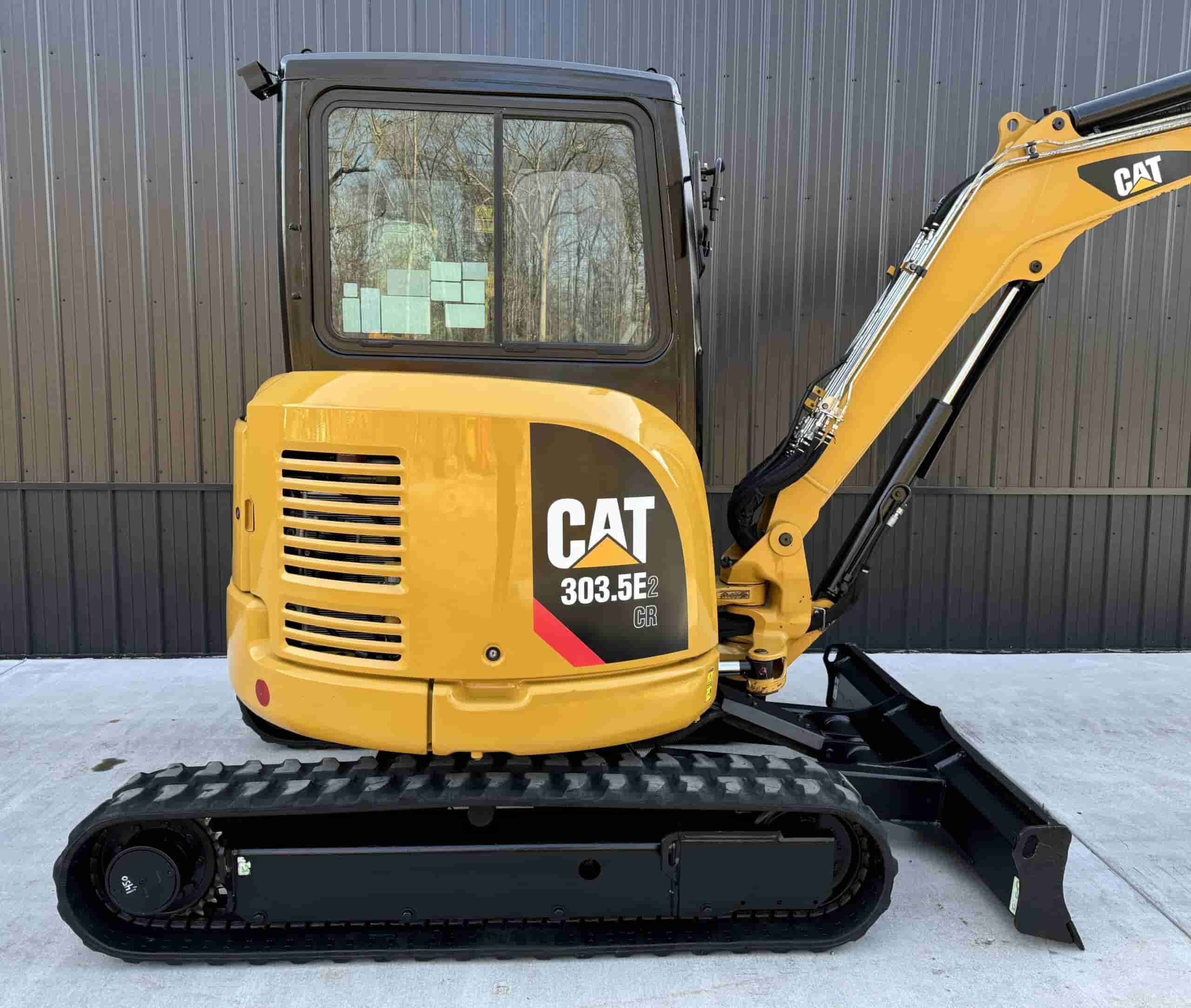 2020 CAT 303.5E2 CLEAN!
